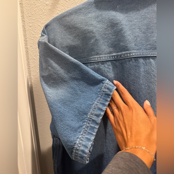 Calvin Klein Sunbleached Relaxed Denim Button-Down Shirt - Picture 6 of 10